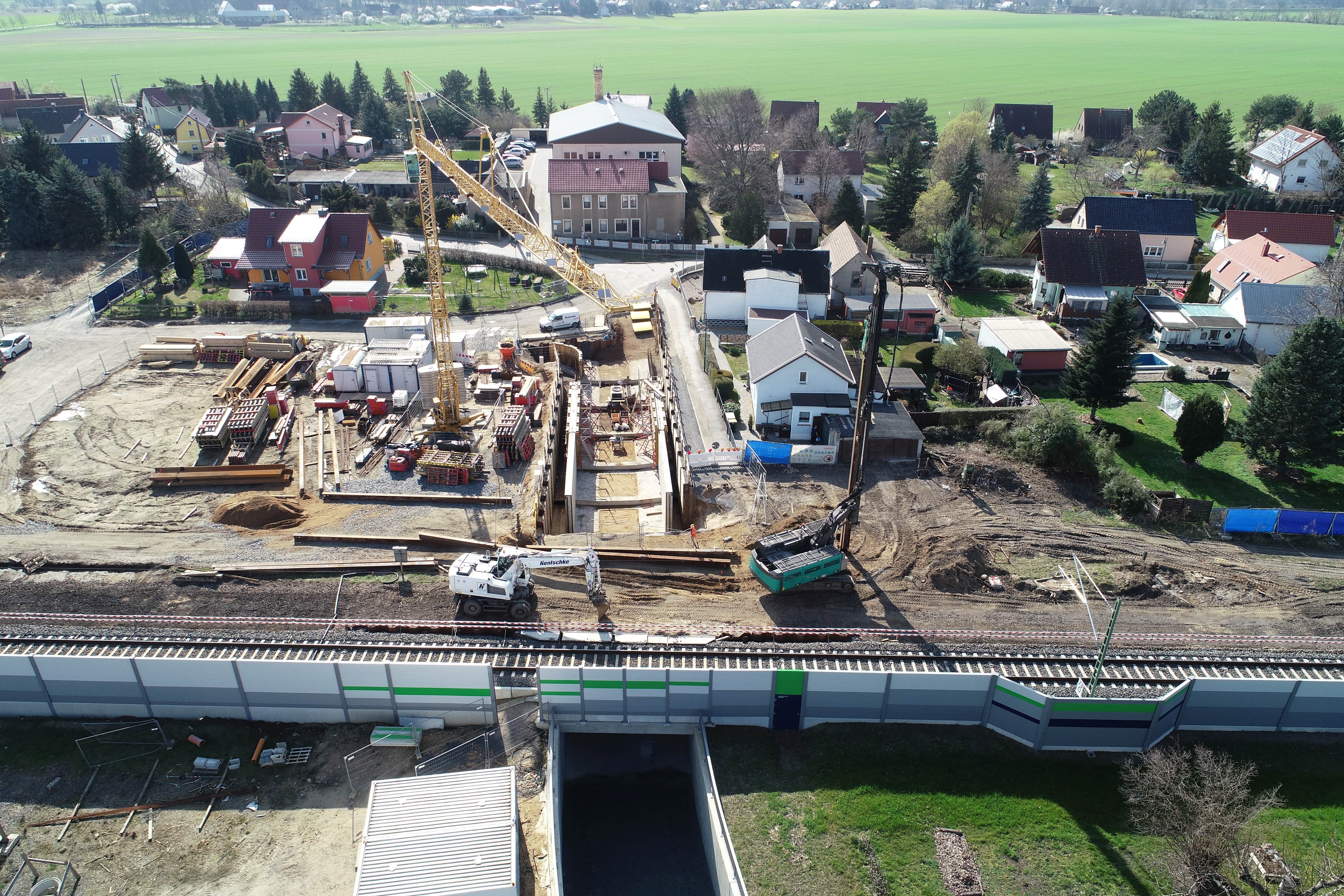 Bauarbeiten an der neuen Straßenführung der Bahnhofstraße in Glaubitz